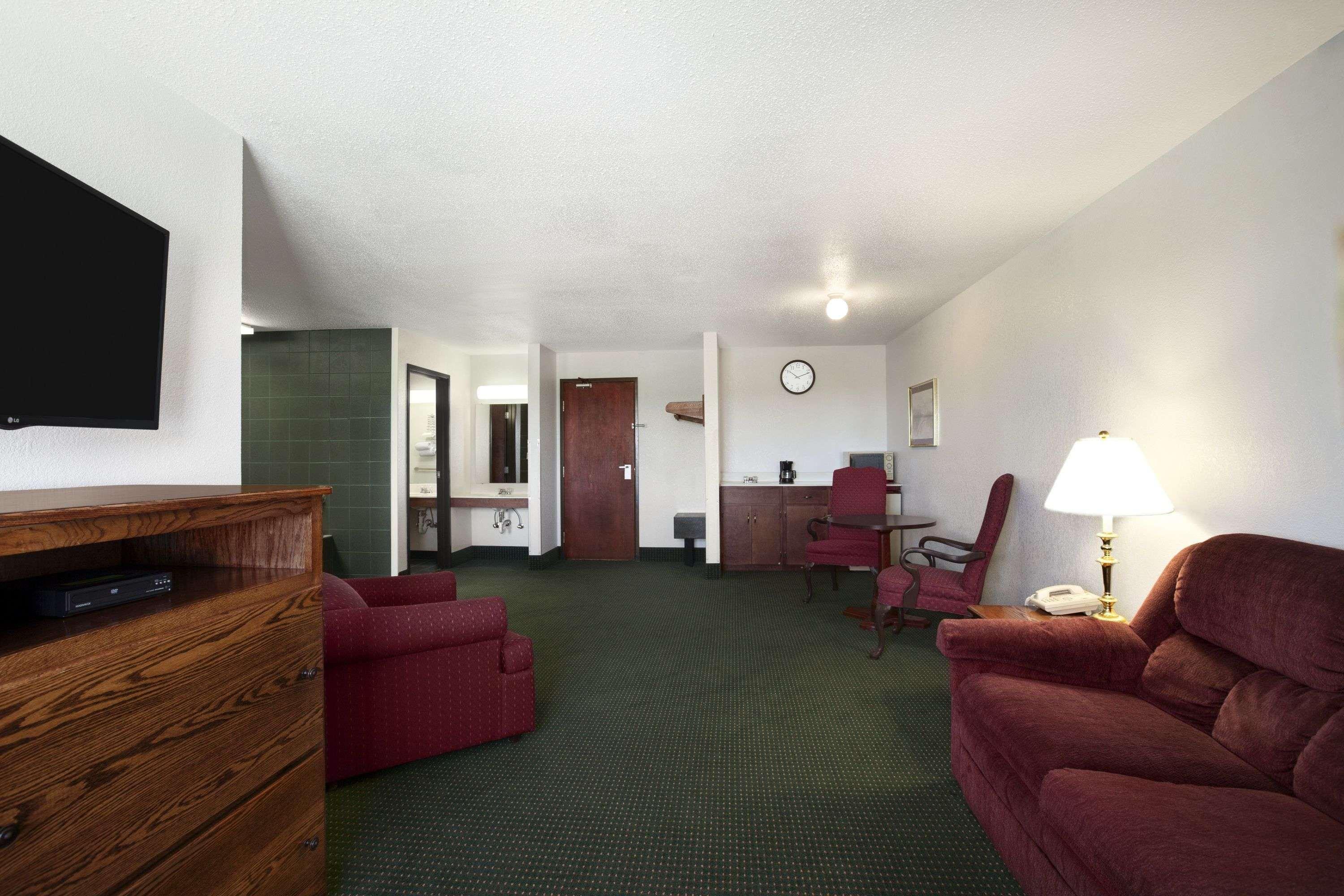 Super 8 By Wyndham Bowling Green Exteriér fotografie